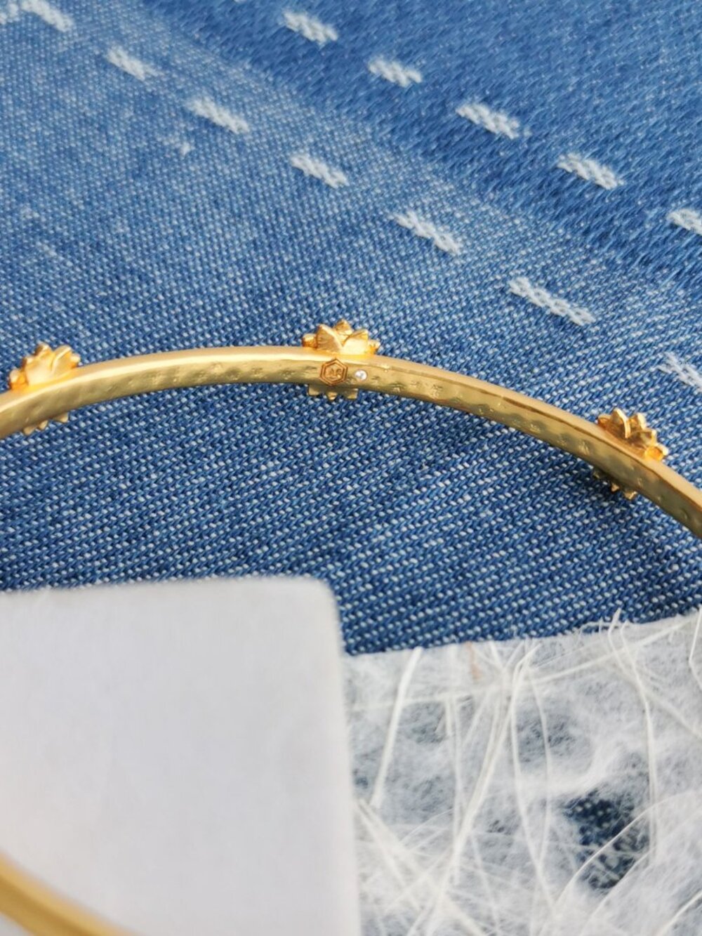 Julie Vos Floral Bangle Bracelet Size M NEW - Picture 2 of 4